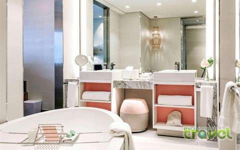 Sofital Hotel bathroom