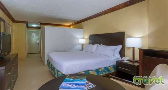 Holiday Inn bedroom example two