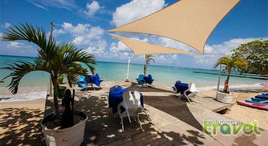 kaz kreol shaded beach area