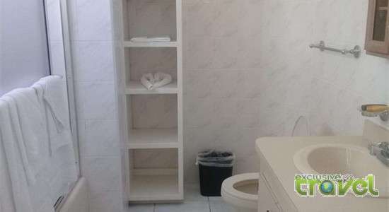 pink rock hotel bathroom