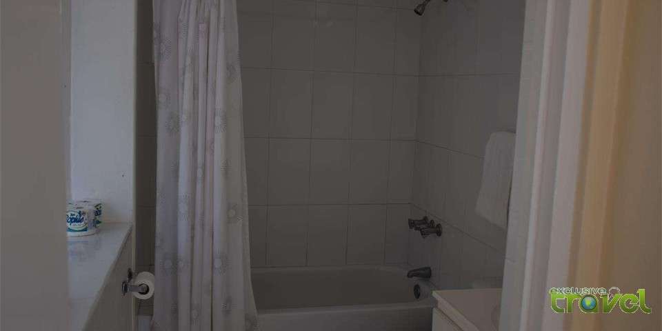 crane ridge apartment bathroom