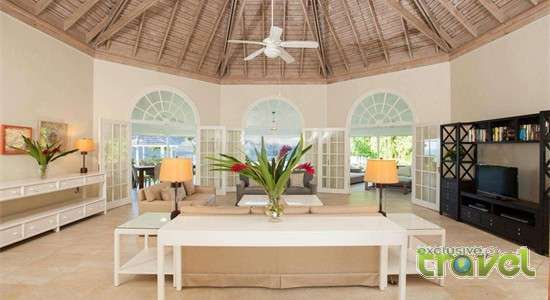 frangipani villa living room