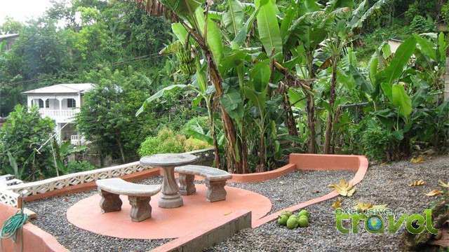 pineapple hill cottage patio