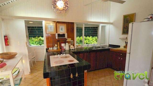 fan villa kitchen