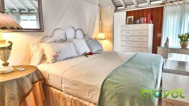 fan villa master bedroom