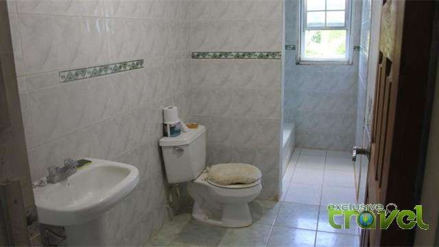 oral guest house bathroom