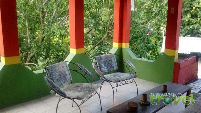 irie vibez hostel veranda
