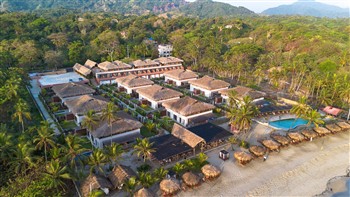 View of the Senda Kokkos Beach in Tayrona