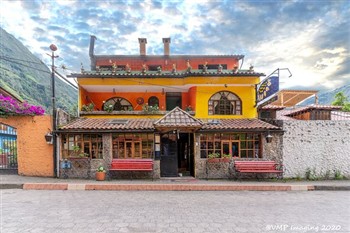 View of the La Posada del Arte in Banos