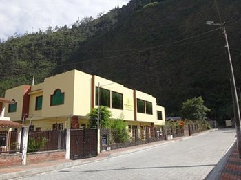 View of the La Villa del Penon Hotel and Spa in Banos
