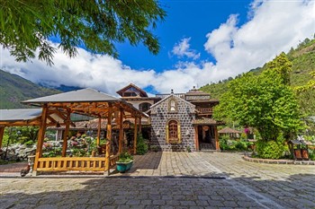 View of the Samari Spa Resort in Banos
