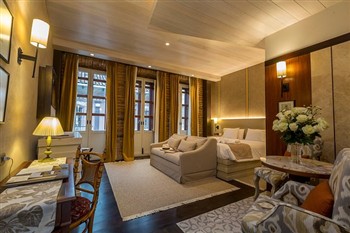 View of the Mansion Alcazar Boutique Hotel in Cuenca