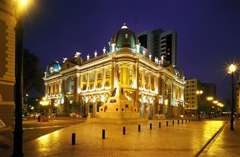 View of the Continental Hotel in Guayaquil