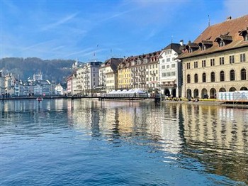 View of the ibis Styles in Lucerne