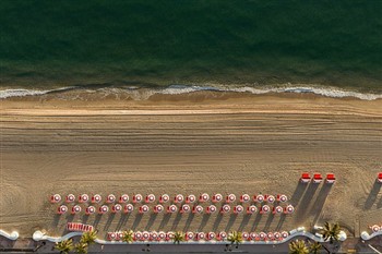View of the W Hotel in Fort Lauderdale