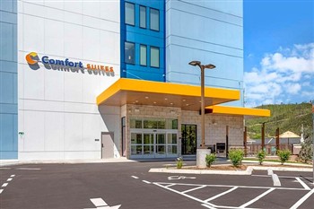 View of the Comfort Suites in Gatlinburg