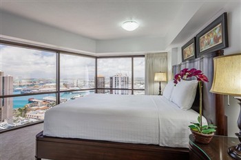 View of the Aston Executive Centre Hotel in Hawaii