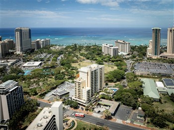 View of the Luana Hotel in Hawaii