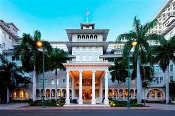 View of the Moana Surfrider  Resort in Hawaii