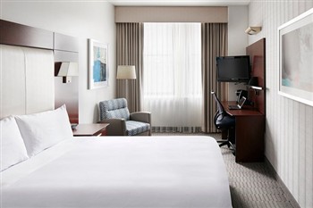 View of the Club Quarters Hotel in Chicago