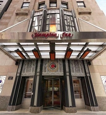 View of the Hampton Inn Michigan Ave in Chicago