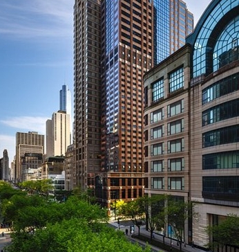 View of the Omni Hotel in Chicago