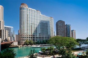 View of the Sheraton Grand Riverwalk in Chicago