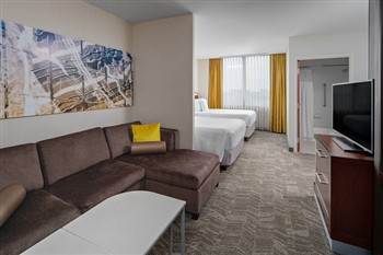View of the SpringHill Suites O'Hare in Chicago
