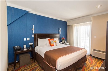 View of the Nesva Hotel in Queens