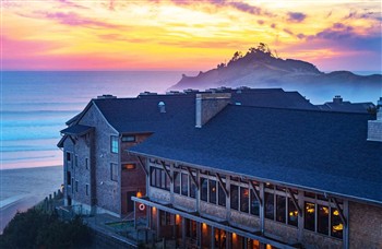 View of the Headlands Coastal Lodge in Oregon