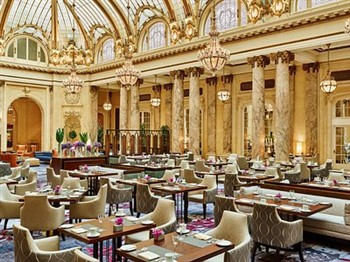 View of the Palace Hotel in San Francisco