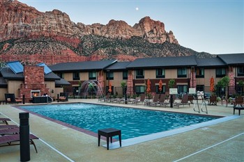 View of the Hampton Inn Zion Park in Springdale