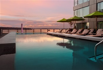View of the Four Seasons Hotel Seattle in Washington