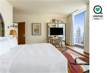 View of the Lotte Hotel Seattle in Washington